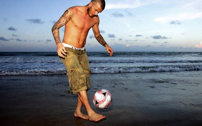 GOGO电竞快讯-他射门冷静得像老将