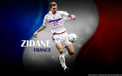 GOGO电竞快讯-若日尼奥中场控制比赛节奏